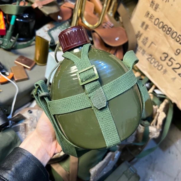 正品老货全新绿水壶1987