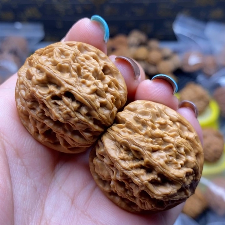 文玩核桃吊坠35野牛