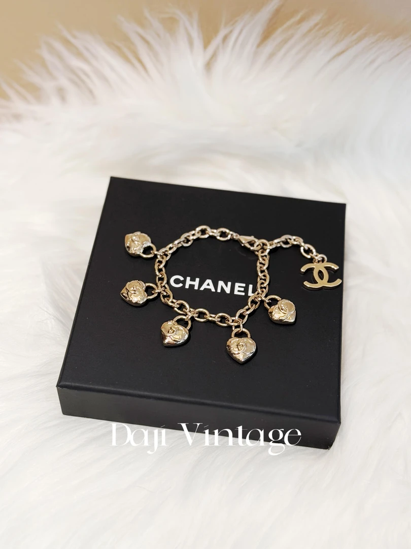99新 Chanel/香奈儿 大吉中古/Chanel香奈儿小爱心吊坠手链