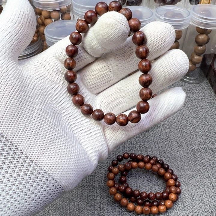 米***生木檀香海南0.8……红将…