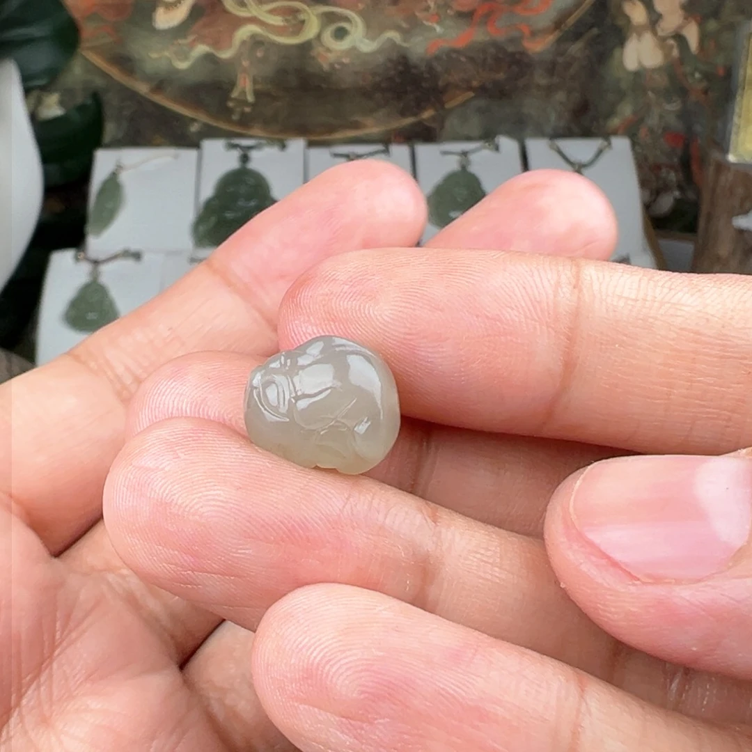 和田玉吊坠(不含链)未镶嵌小**子貔貅通孔