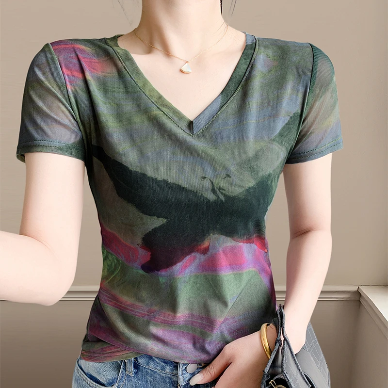 欧货2025夏季时尚不规则纱网印花定位花V领修身显瘦洋气短袖T恤女