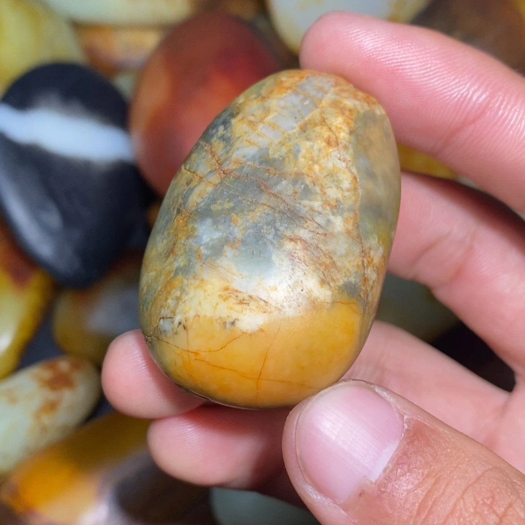 和田玉未镶嵌珠宝奇石