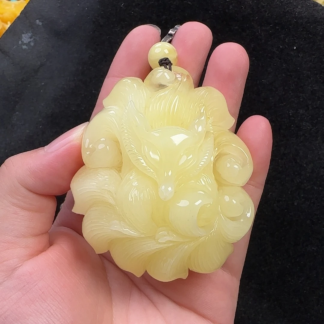 蜜蜡未镶嵌珠宝奇石