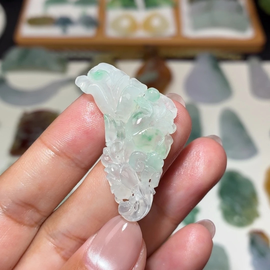 未镶嵌定制翡翠花