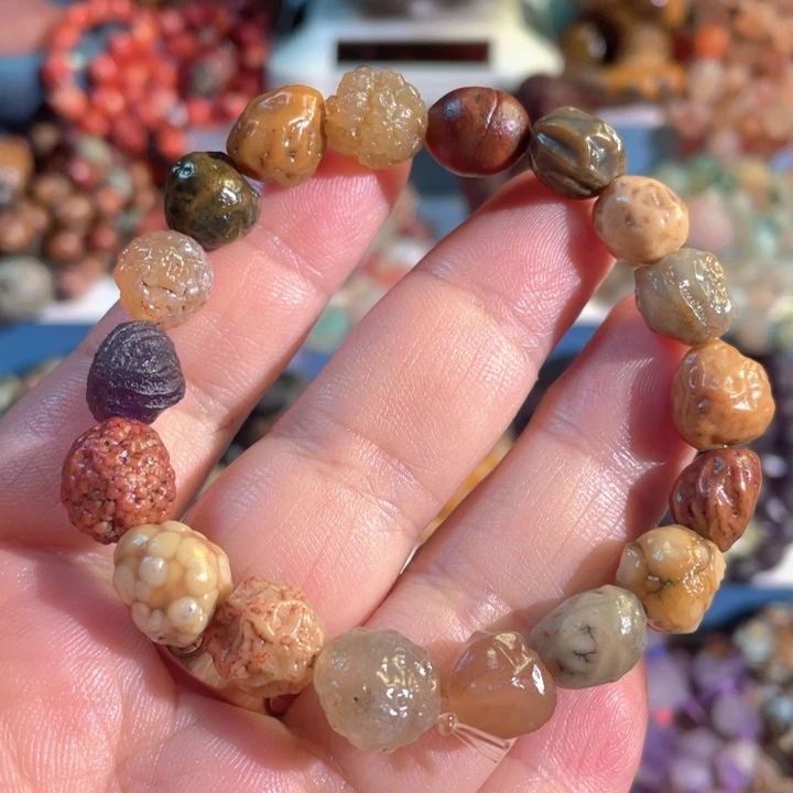 手饰石英质玉未镶嵌