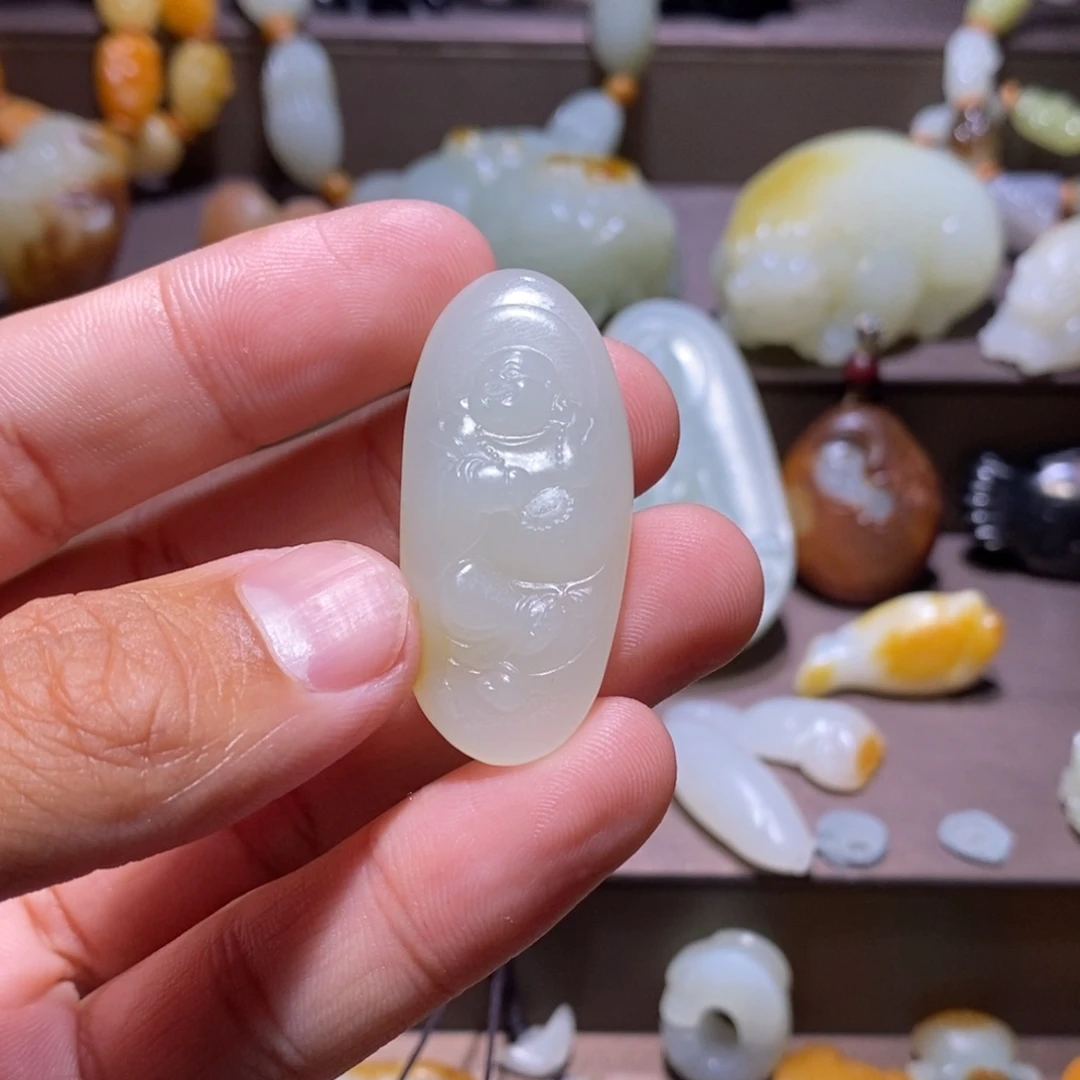 是***呀和田玉未镶嵌毛衣链