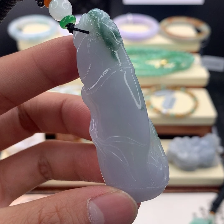 翡翠未镶嵌颈饰吊坠