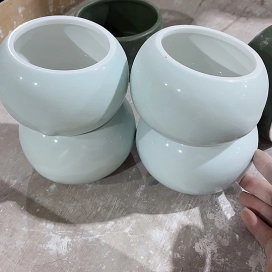 多肉绿植陶瓷花盆9.9包邮，有孔