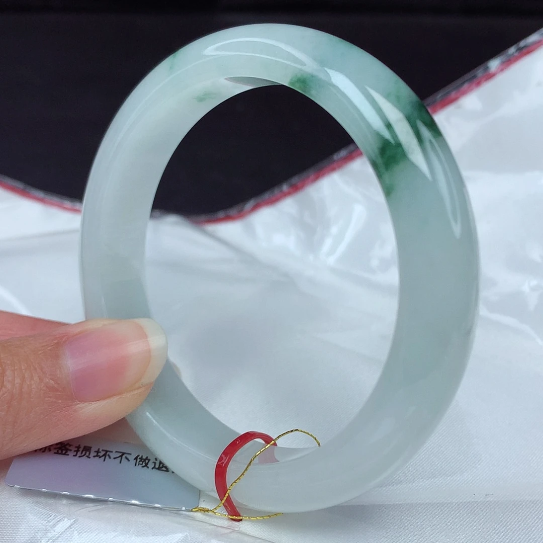 翡翠手镯未镶嵌57圈4438