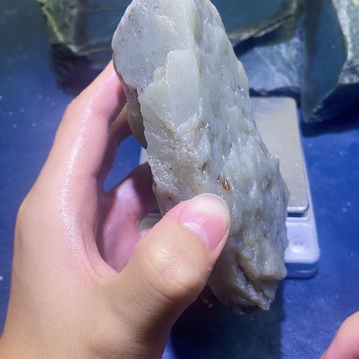 未镶嵌和田玉（糖玉）珠宝半成品
