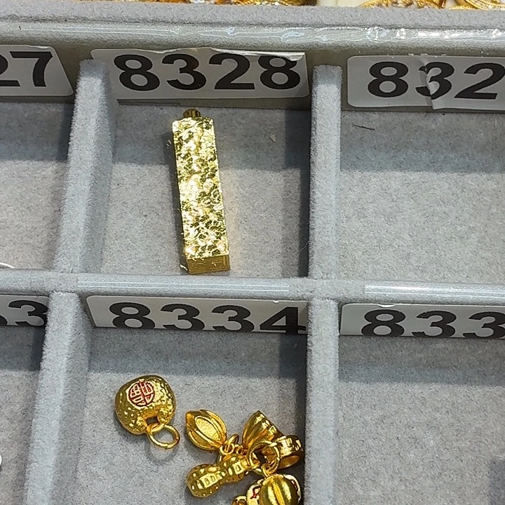 铜合金8328强保色发    1  个壹笔壹吊坠