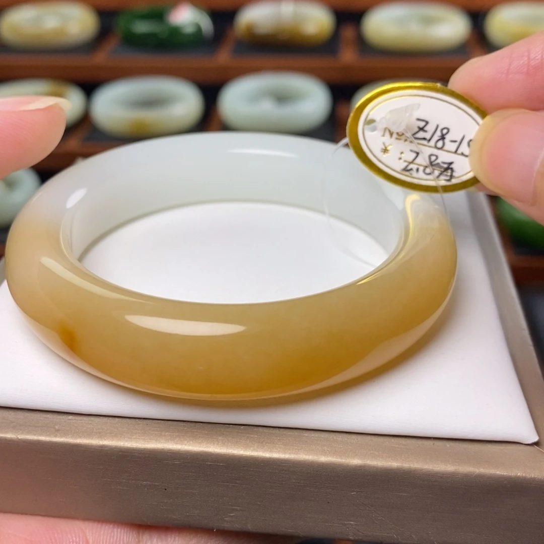 未镶嵌手镯和田玉（糖玉）