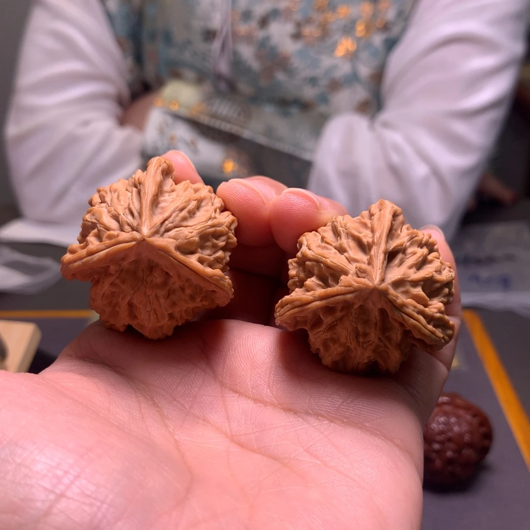 大叶紫檀（黑酸枝木类）三楞