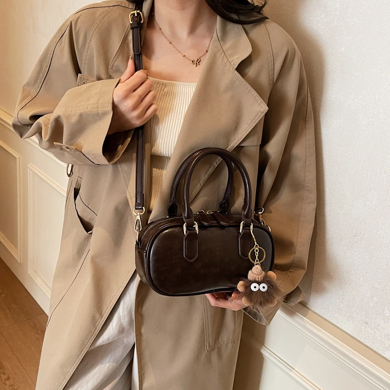 复古时尚气质日韩女士休闲风秋冬做旧肩包斜挎包手提包百搭