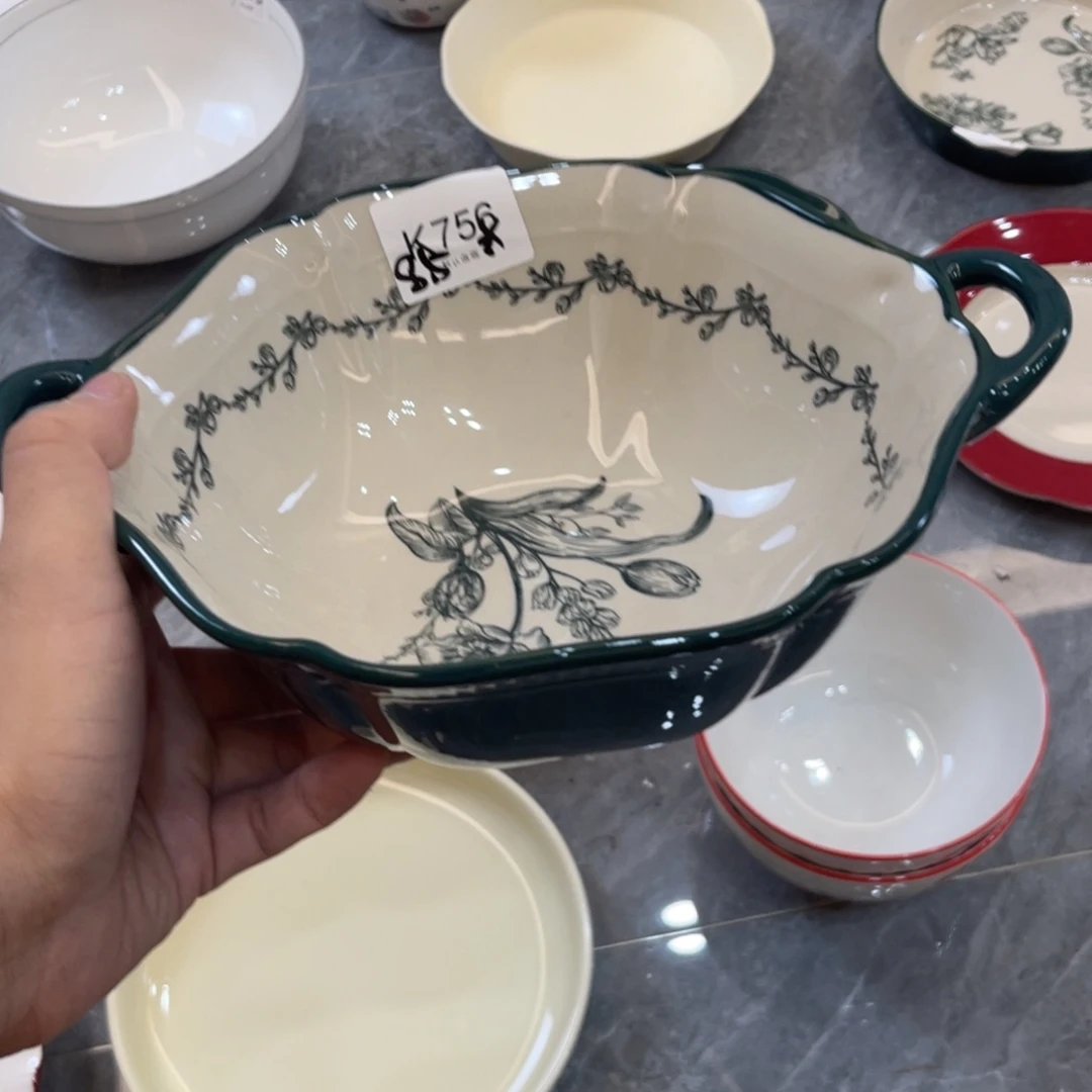 陶瓷微瑕餐具介意勿拍，满18飞！