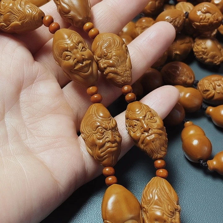 十八罗汉，脖挂，橄榄核雕