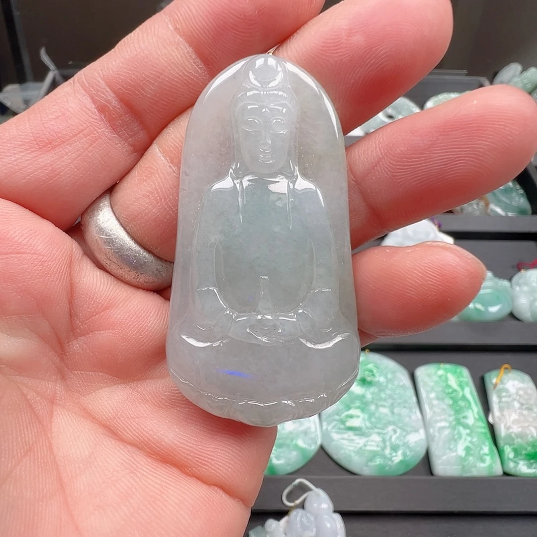 翡翠未镶嵌颈饰素衣观音