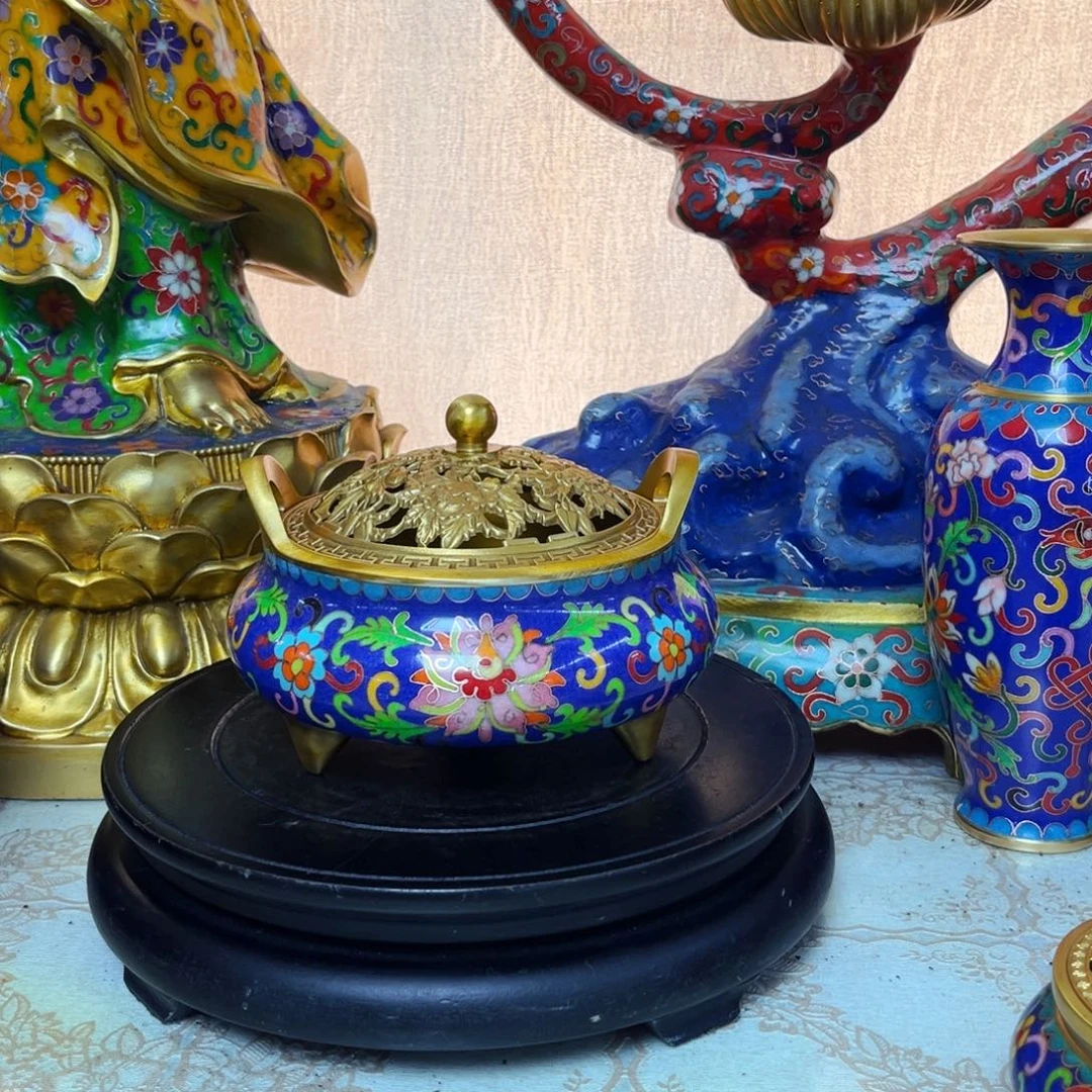 如***哥铜铜胎珐琅景泰蓝熏香炉一个