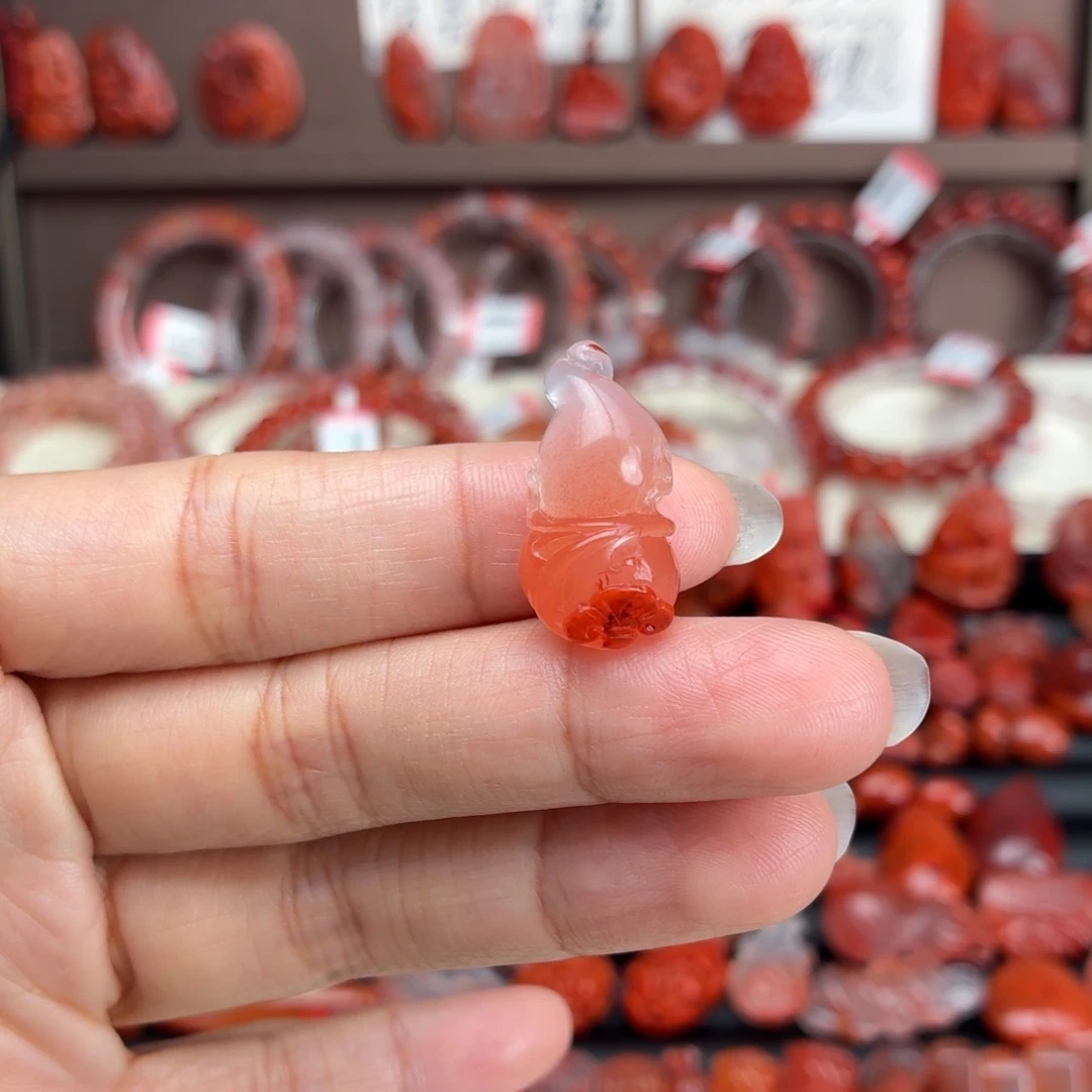 南红玛瑙未镶嵌颈饰葫芦吊坠