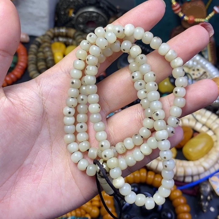 泥塑擦擦的吊坠也