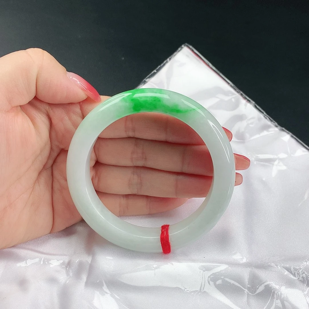 翡翠手镯未镶嵌翡翠378
