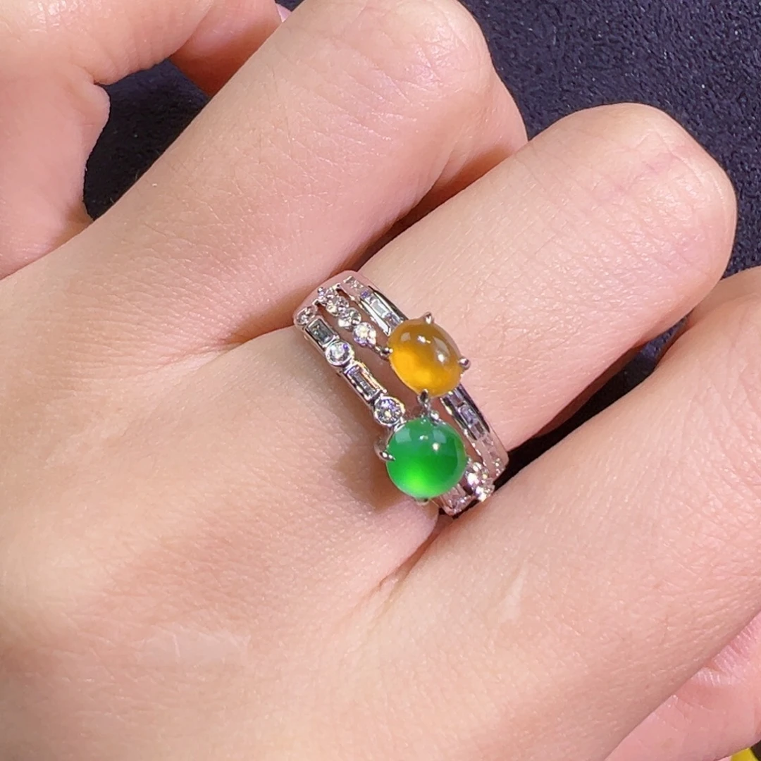 翡翠戒指18K金镶嵌蛋面