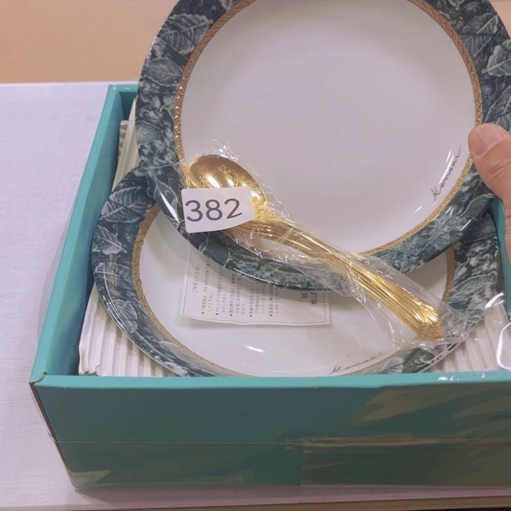 盖碗瓷器制作工艺精湛