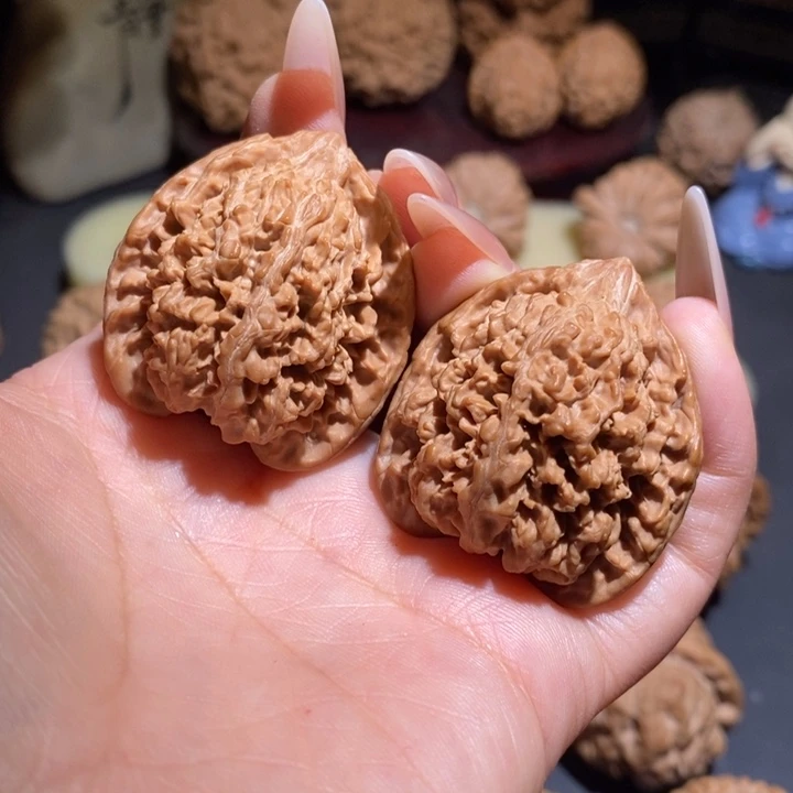 文玩核桃把件大****?满天星35.5