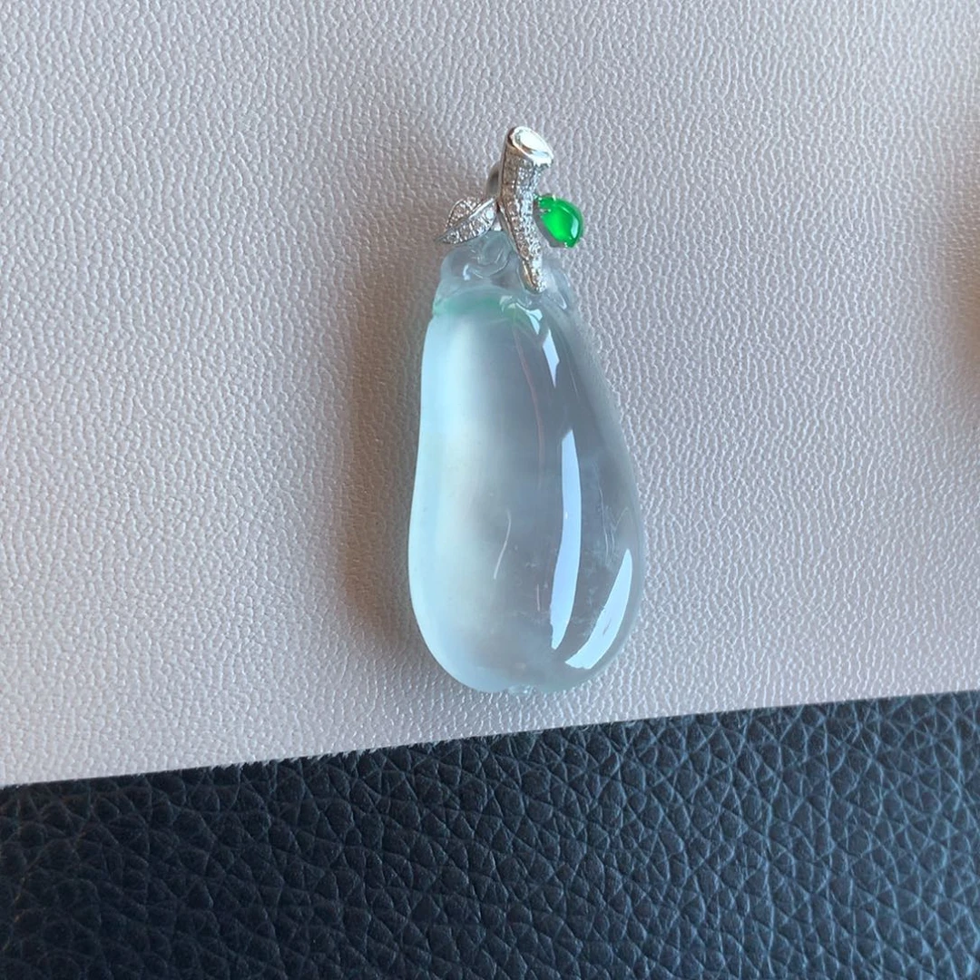 翡翠颈饰18K金镶嵌天然翡翠