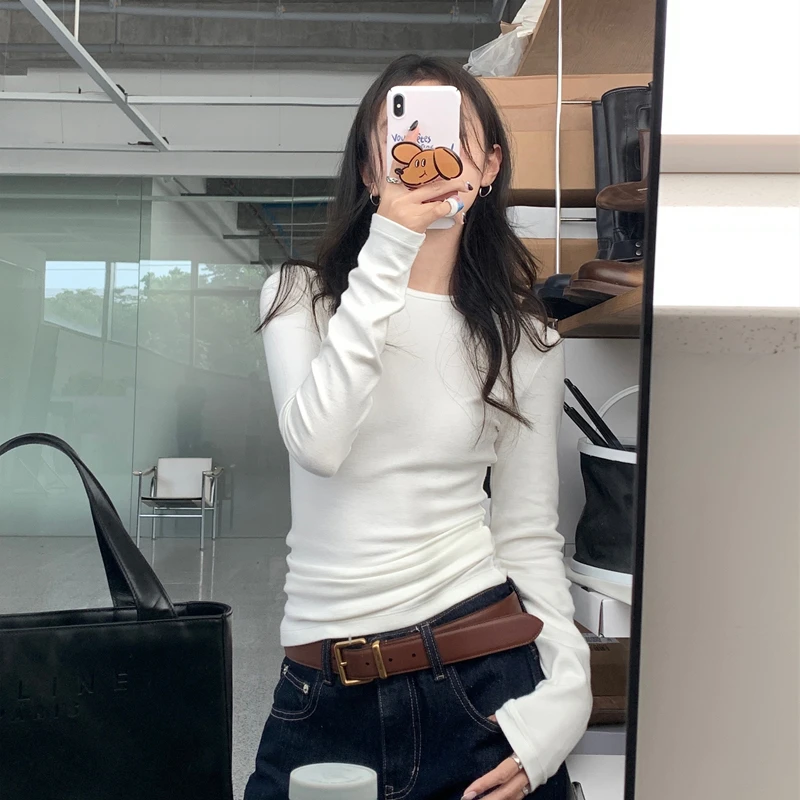 白色圆领长袖t恤女春秋季2025新款修身高级设计感内搭打底衫上衣