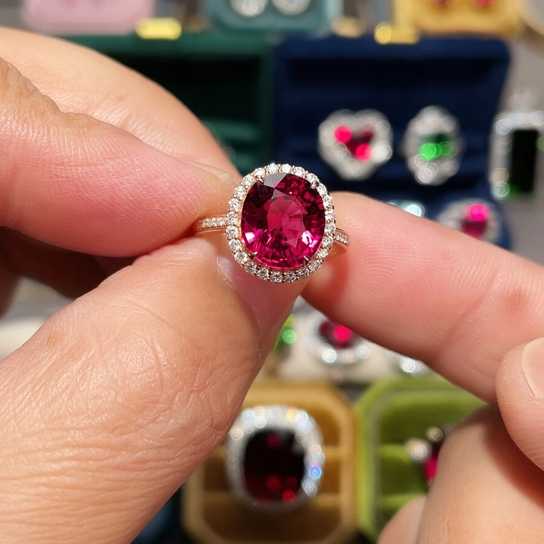 18K金镶嵌碧玺戒指4.36ct