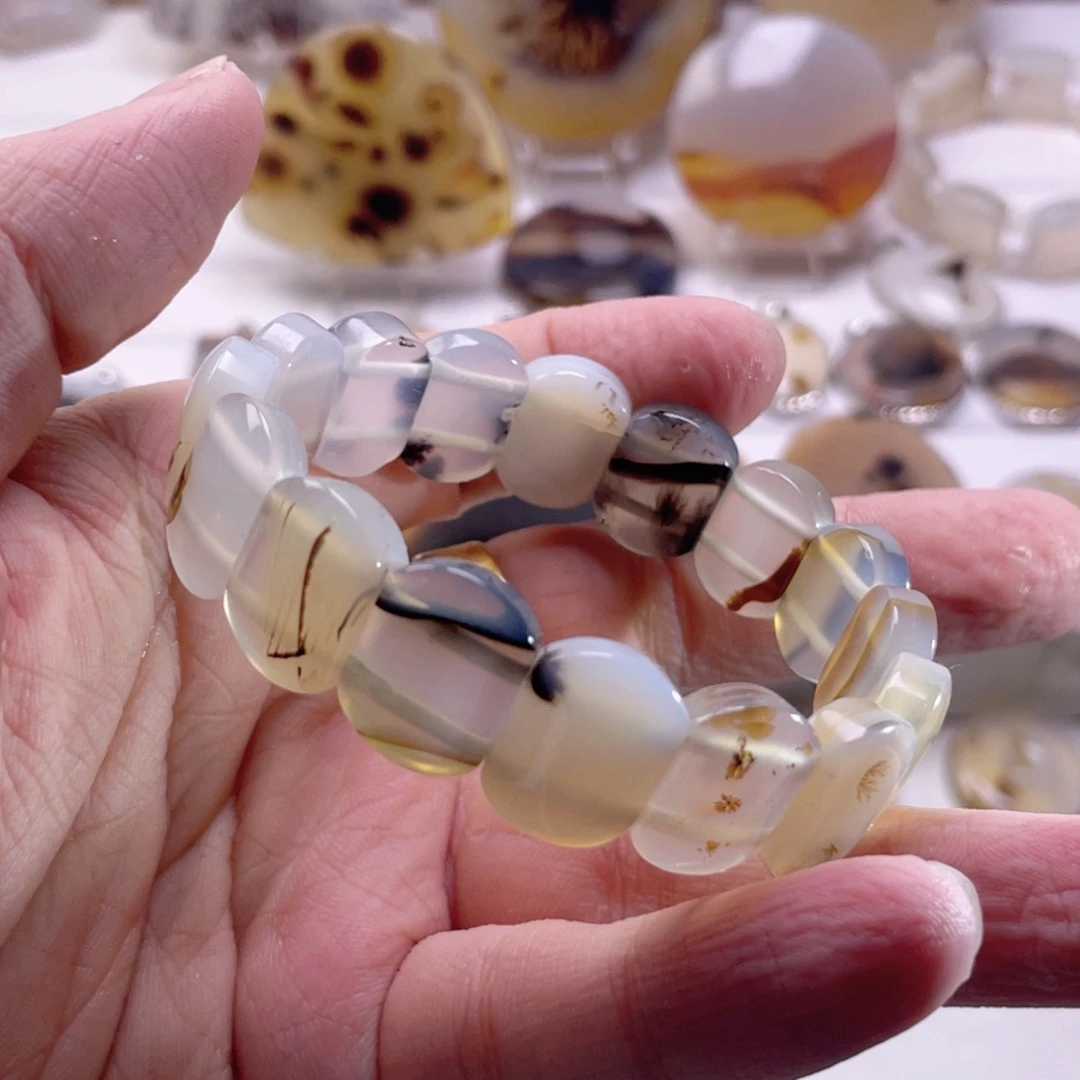 玛瑙/玉髓未镶嵌珠宝奇石