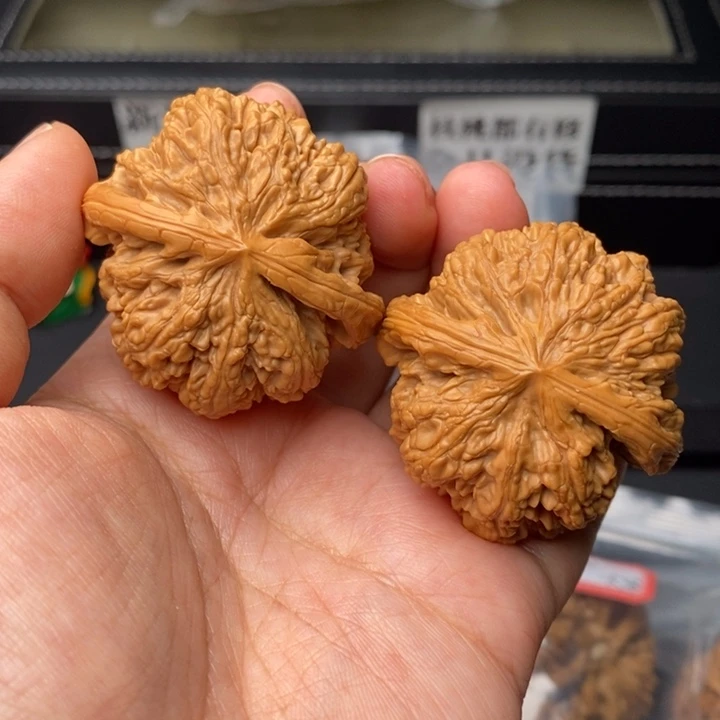 文玩核桃把件43球筋