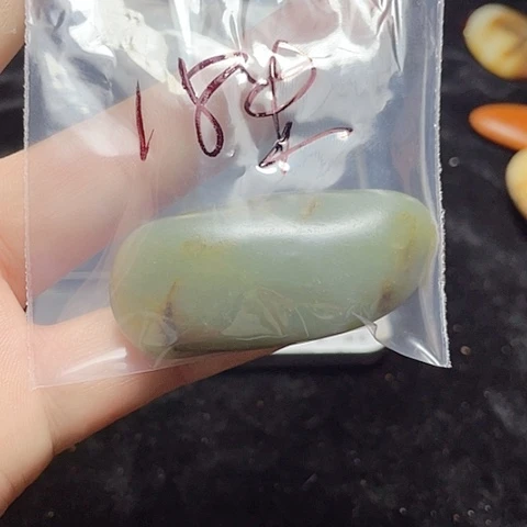 套链未镶嵌和田玉（糖玉）