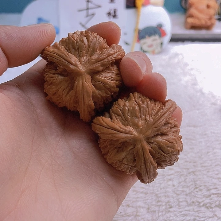 吊坠文玩核桃小***～三棱