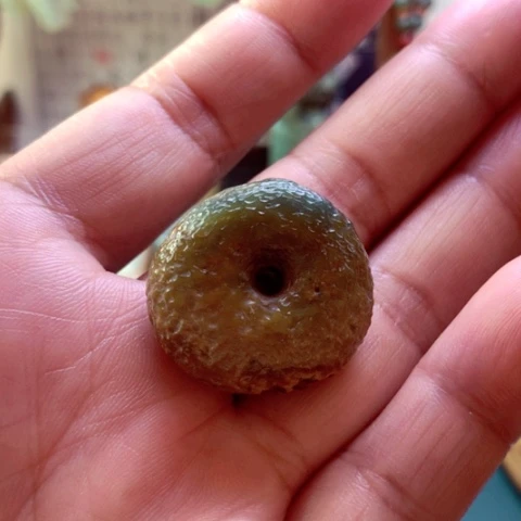 岫岩河磨玉（透闪石质玉）颈饰未镶嵌