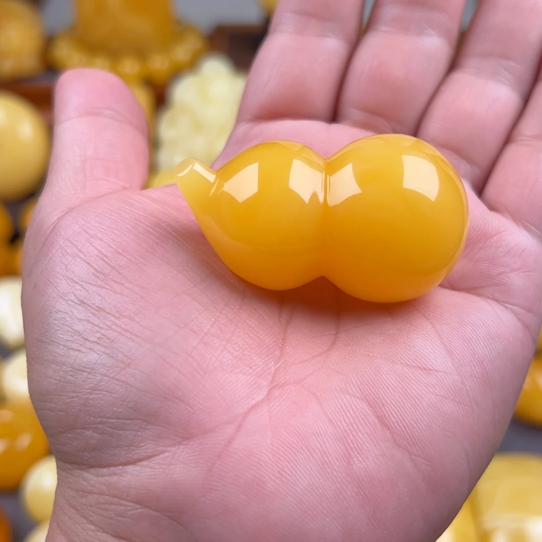 L***a琥珀颈饰未镶嵌纯天然蜜蜡