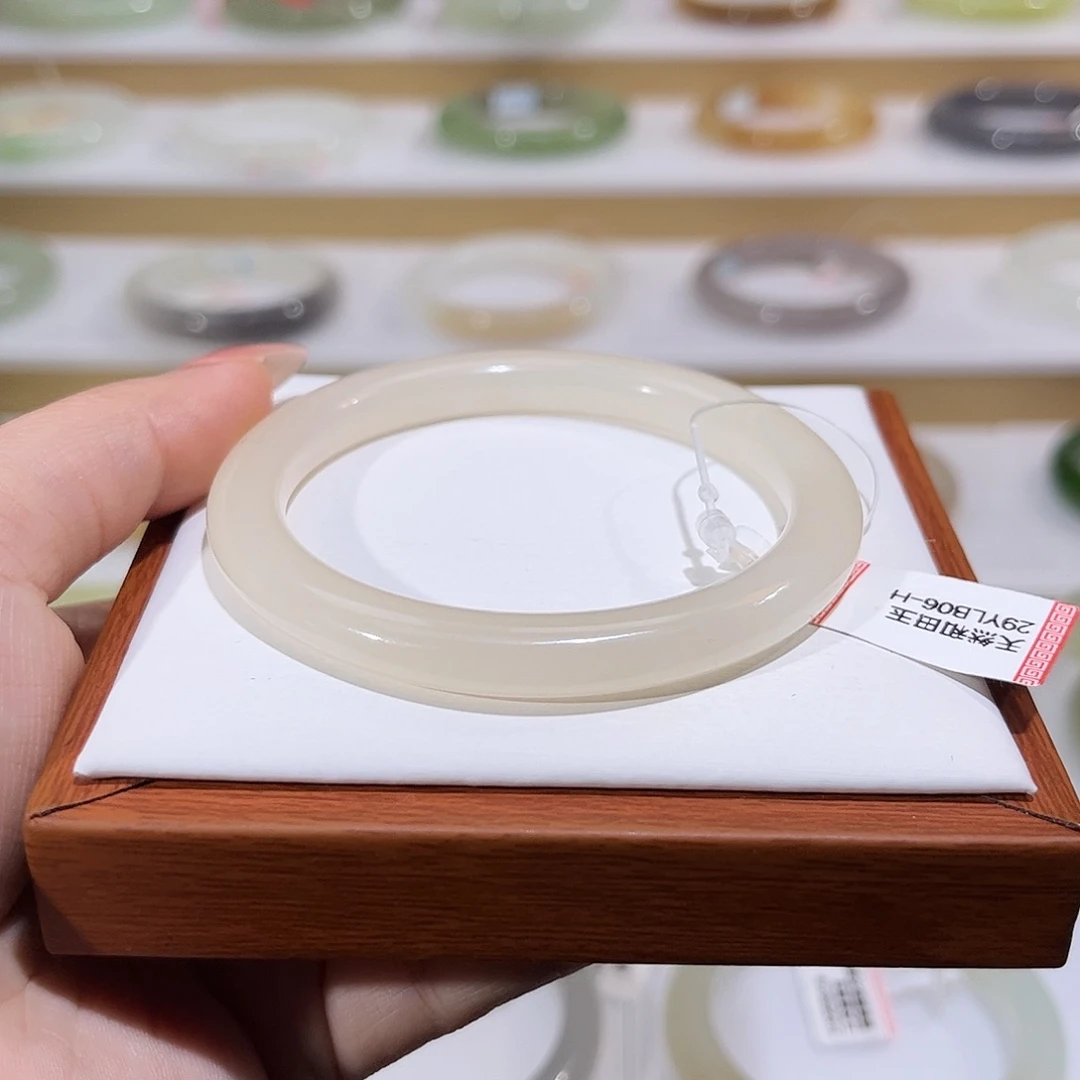 和田玉未镶嵌手镯冰藕粉