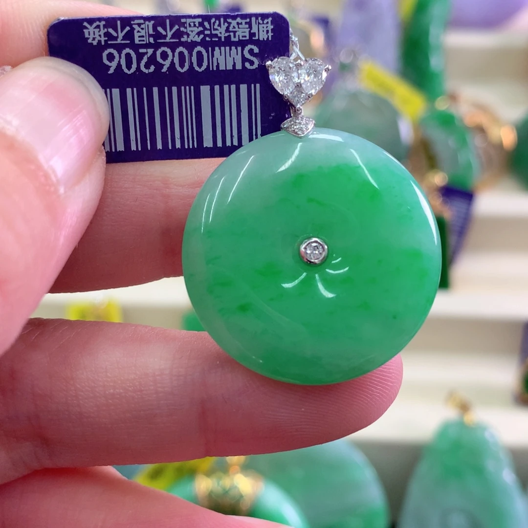 吊坠(不含链)18K金镶嵌翡翠