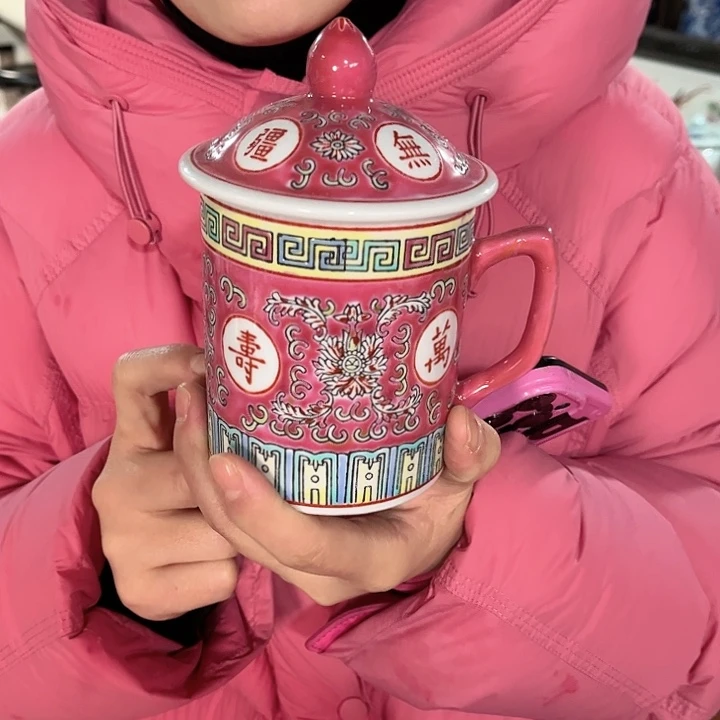 瓷片景德镇陶瓷杯子。