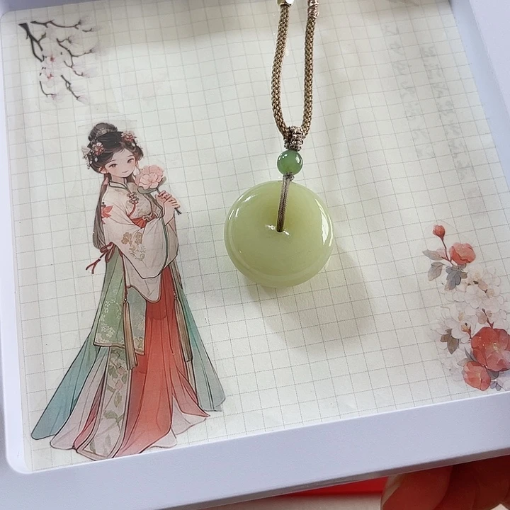 颈饰未镶嵌和田玉