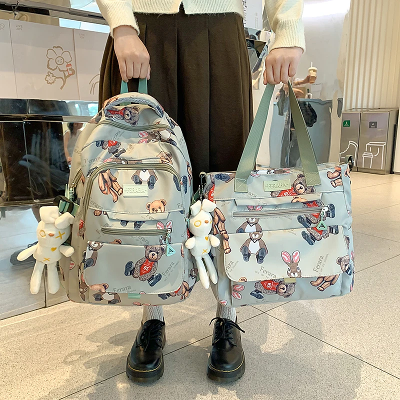 书包女小清新初中生高颜值小学生可爱双肩包中学生大容量轻便背包