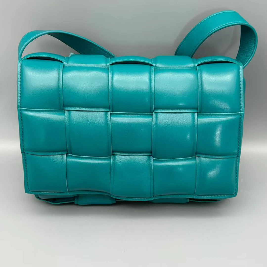 95新 BOTTEGA VENETA/葆蝶家 bv葆蝶家枕头包薄荷绿 11206