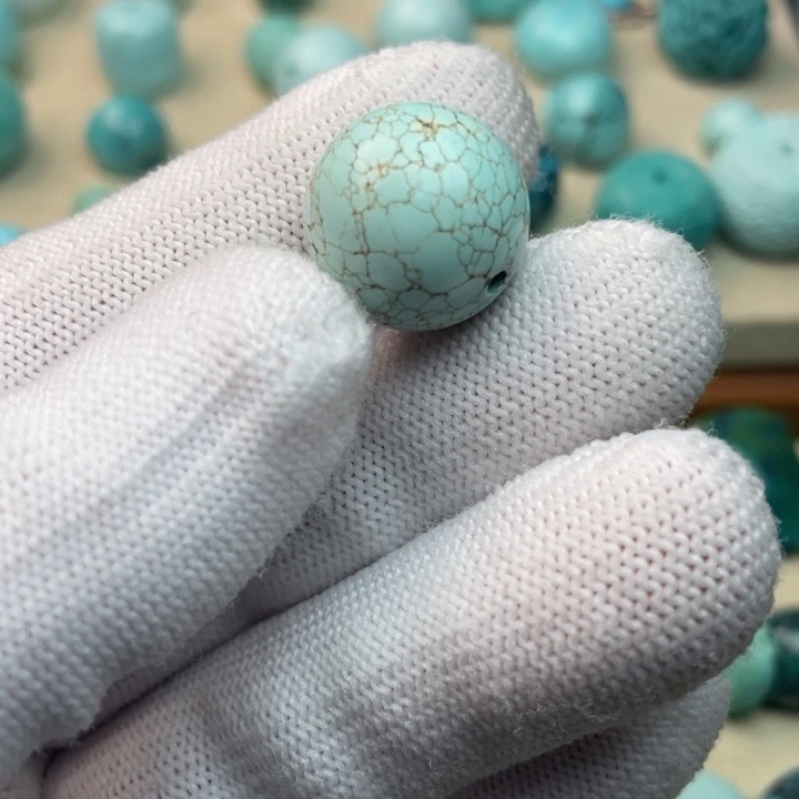 A***s绿松石未镶嵌颈饰