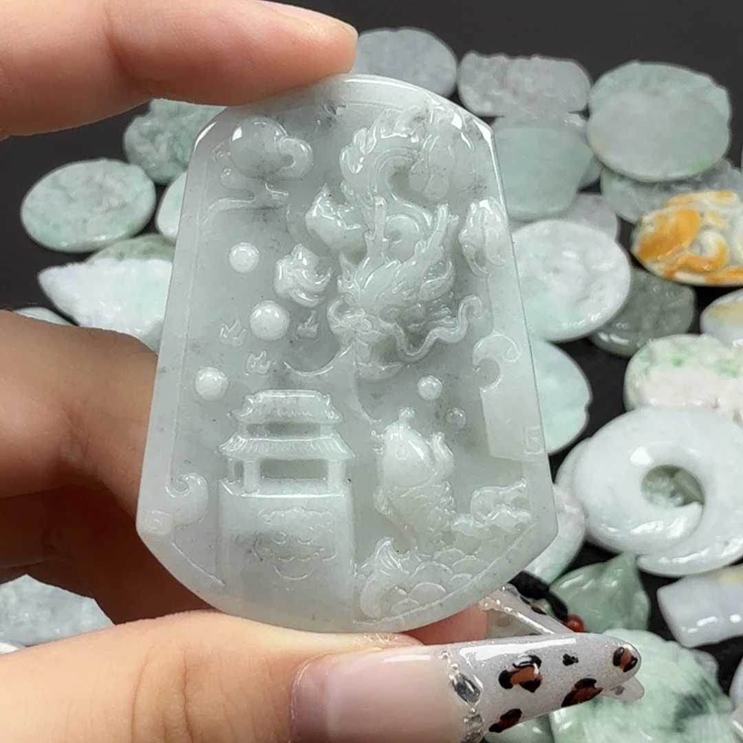 翡翠未镶嵌颈饰翡翠