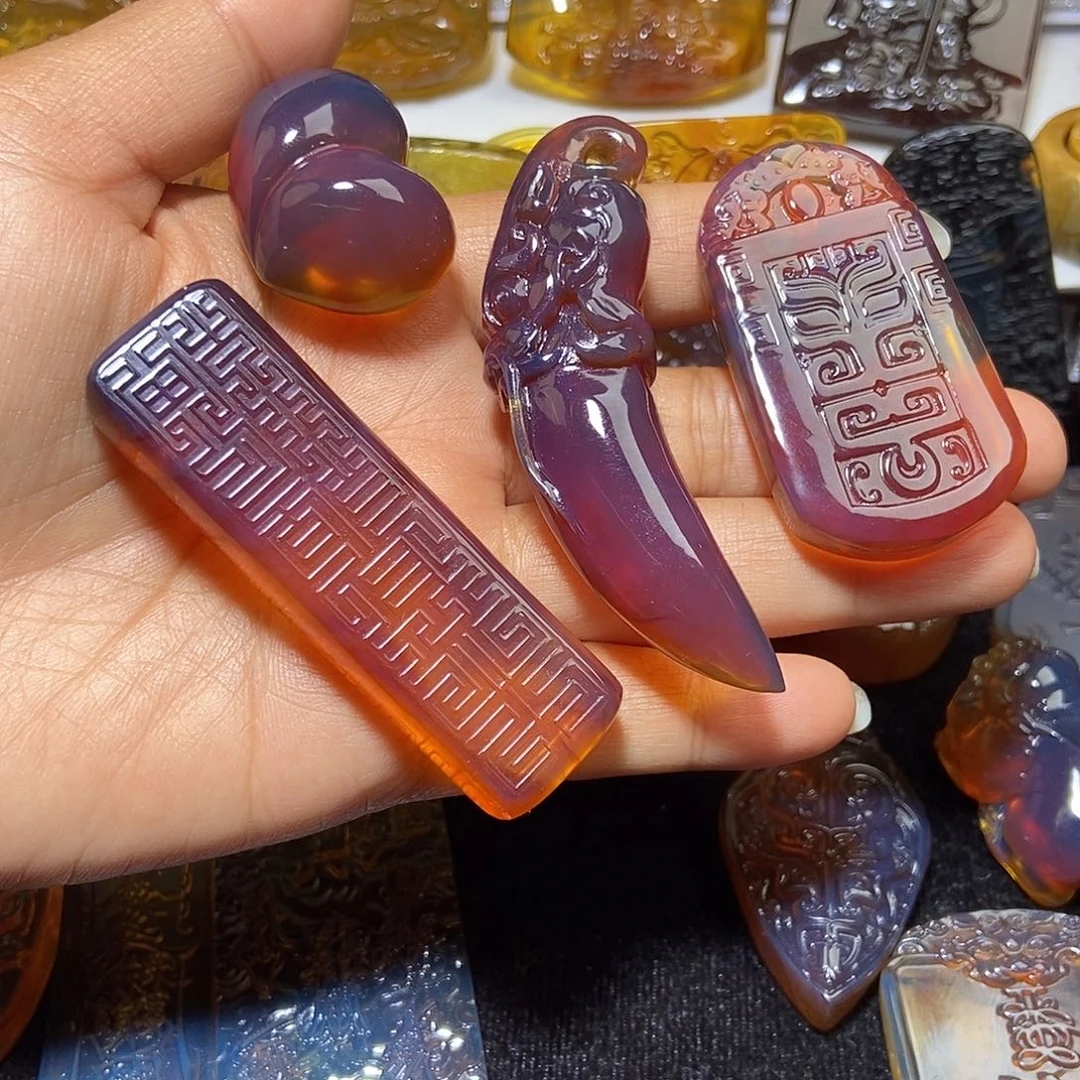 琥珀未镶嵌颈饰缅甸天然琥珀吊坠