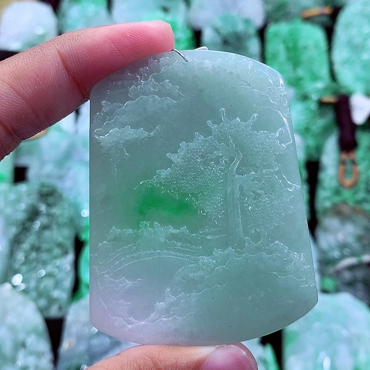 吊坠(不含链)未镶嵌翡翠