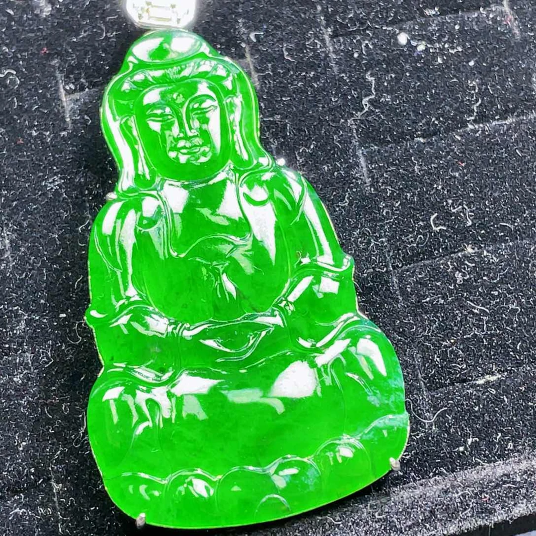 翡翠颈饰未镶嵌42，