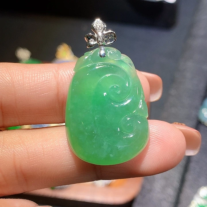 翡翠18K金镶嵌吊坠(不含链)